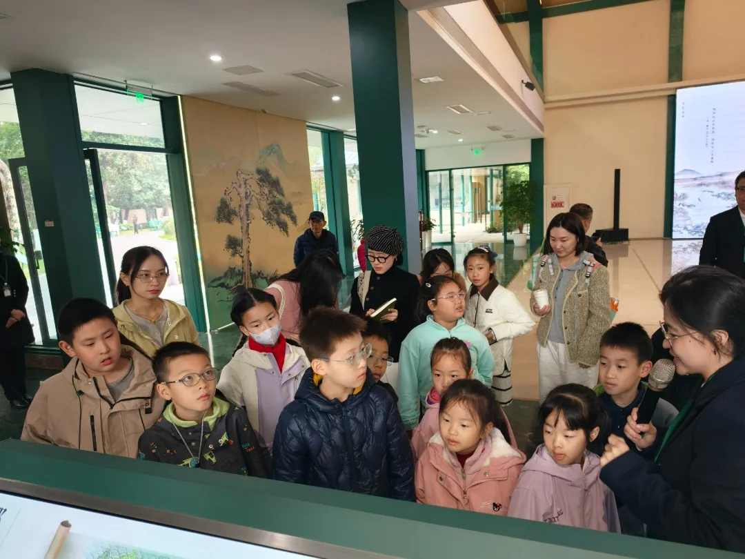 徜徉文学之都 感知金陵文脉——“小海苔”文化之旅（二）